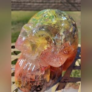 Starfire resin skull/glitter